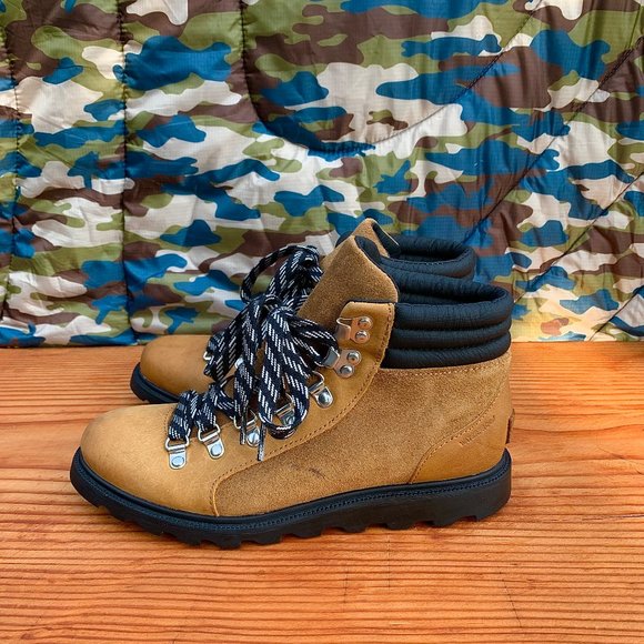 Sorel Ainsley Conquest ankle leather and suede waterproof boots - Picture 2 of 8